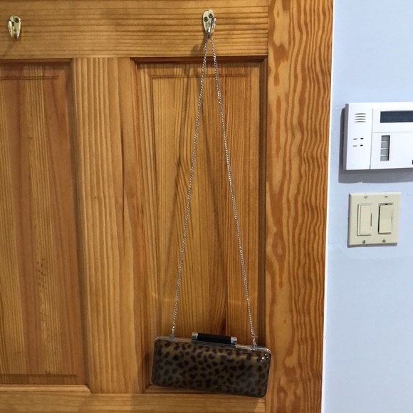 Diane von Furstenberg - Evening Clutch with Silver Chain (Leopard) - Picture 7 of 10